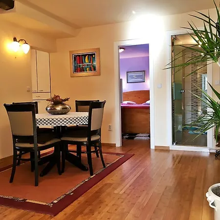 Apartment Aron